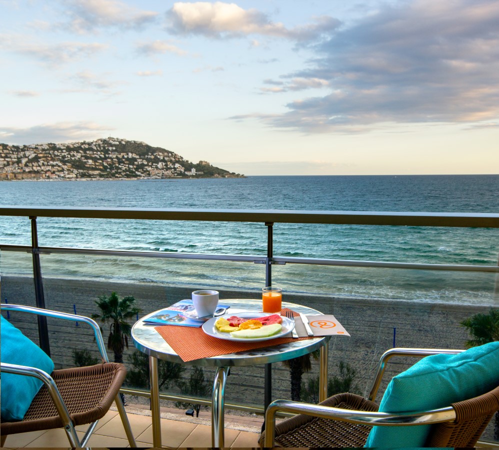 Hotel Monterrey Roses Double R Sea View