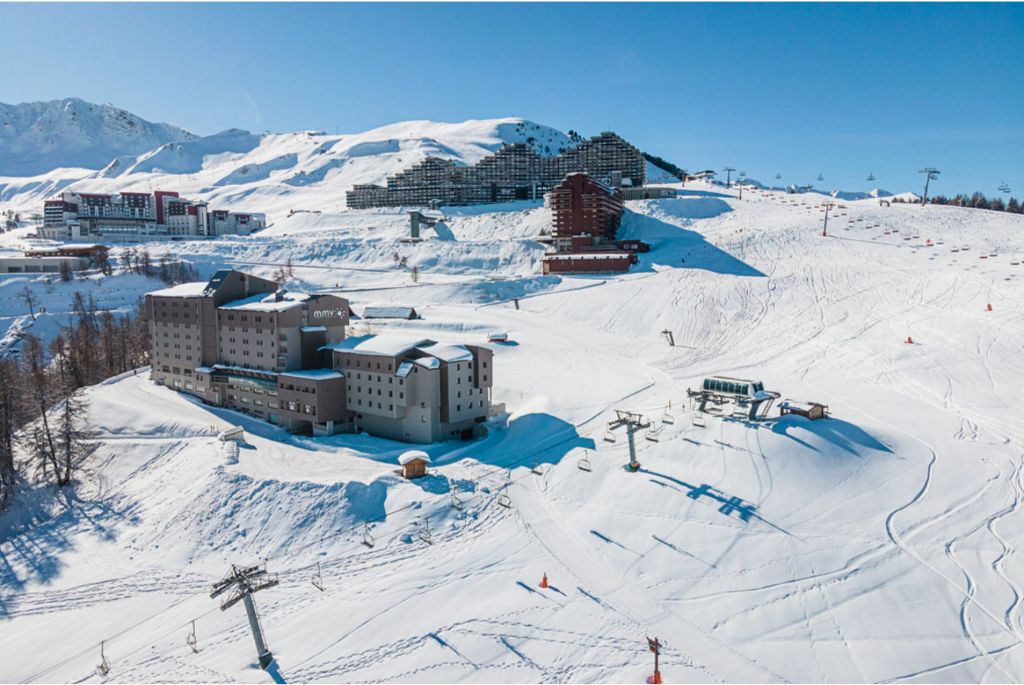 PLAGNE 2000 C5V, Macot la Plagne