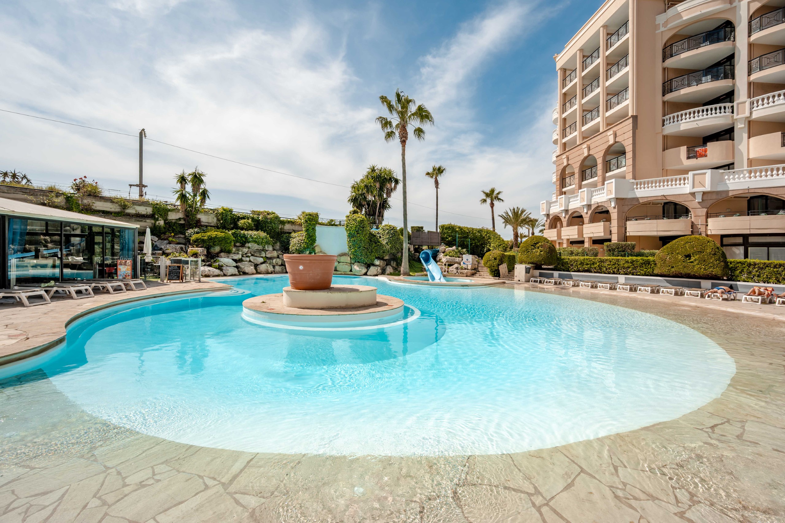 Cannes Verrerie S4p A/C