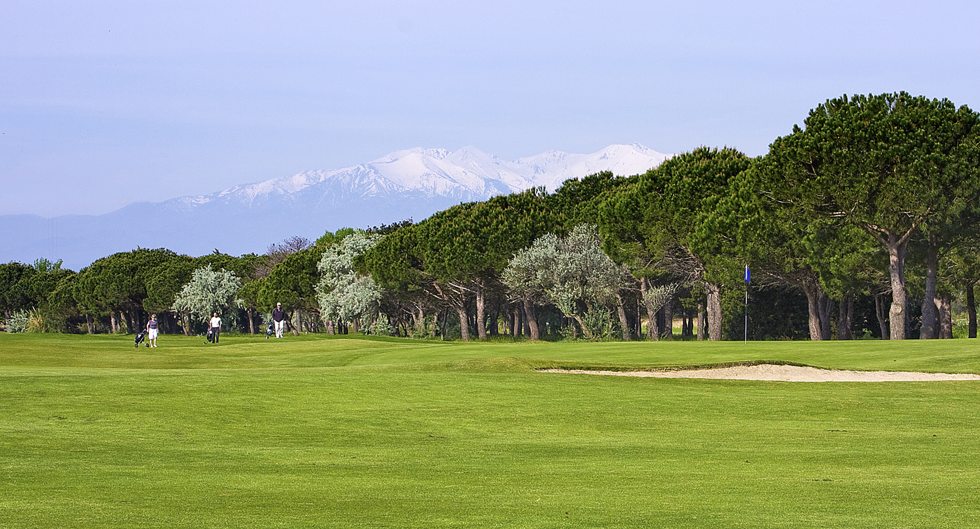 Horizon Golf 1p4 lake and golf view