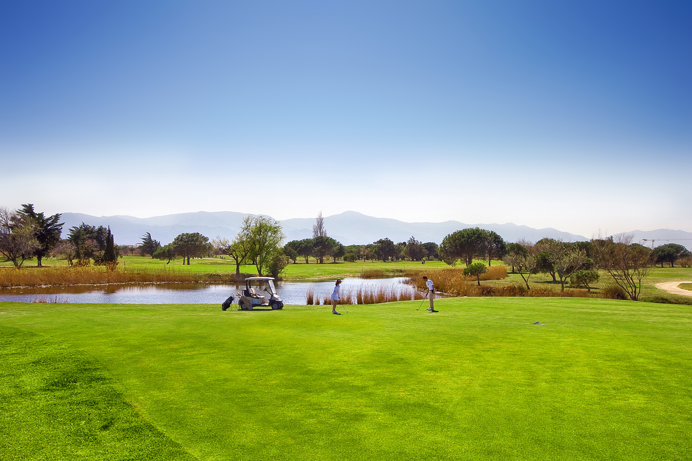 Horizon Golf 2p6 pool and golf view