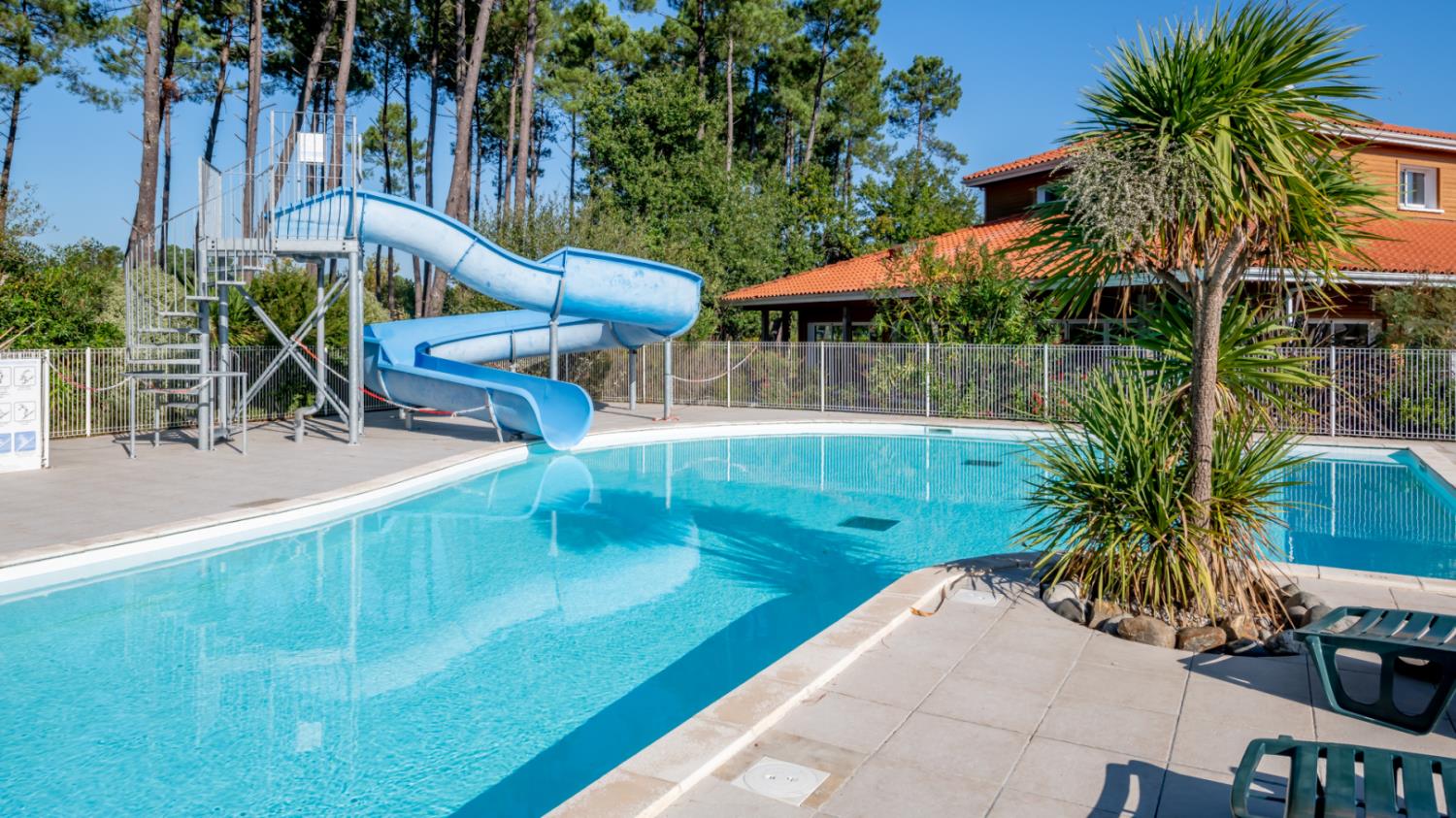 Le Domaine des Grands Lacs*** 2P4S