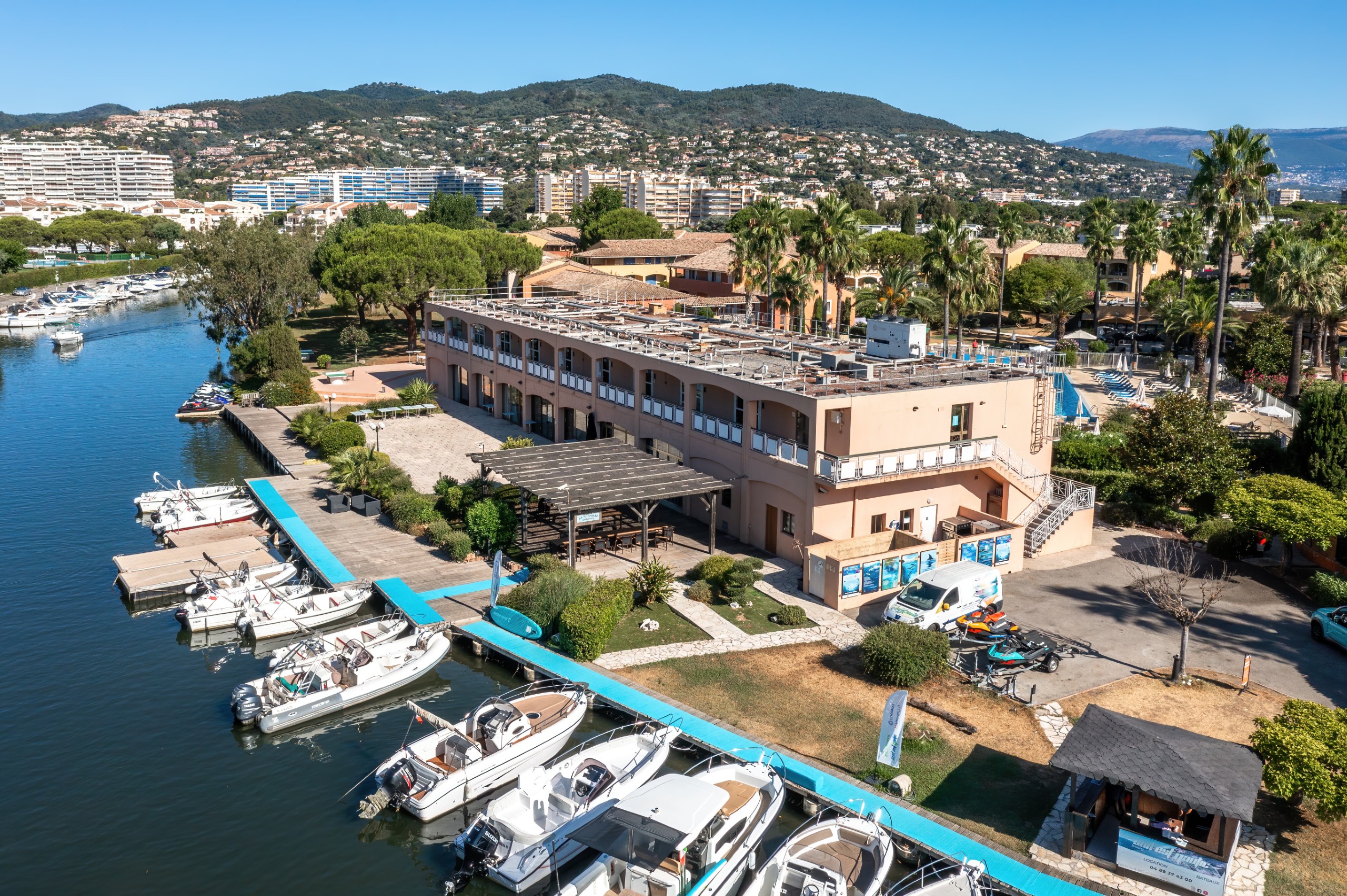 Cannes Mandelieu 2p6p NR
