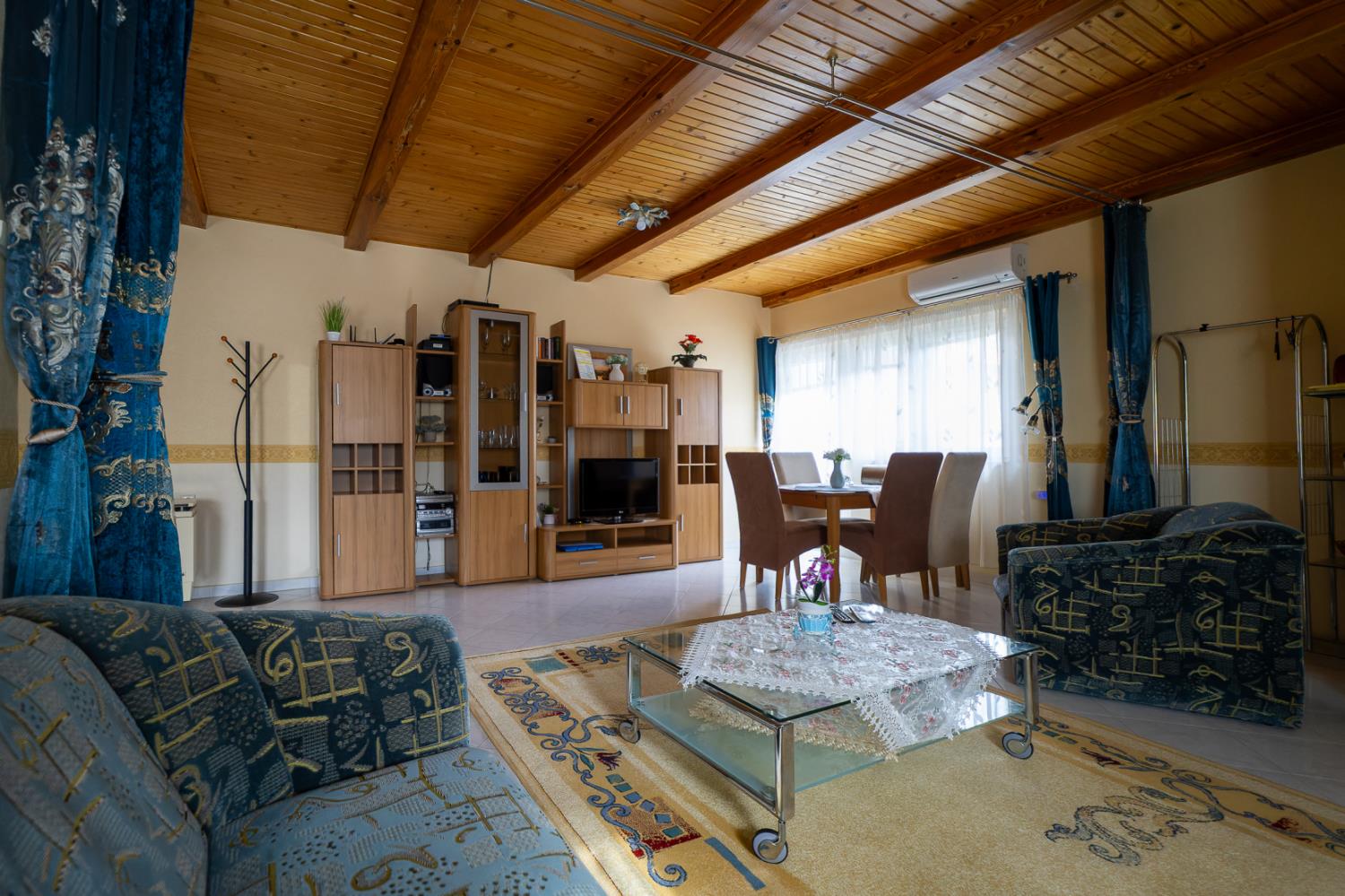 Cedar Apartment 4, ZALAKAROS