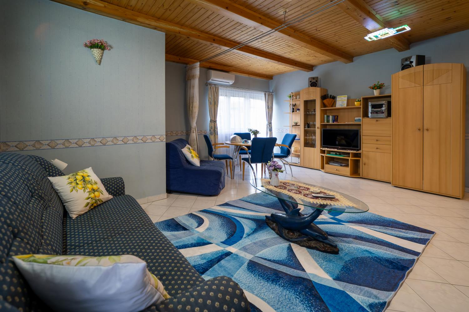 Pine Wood Apartment 7
