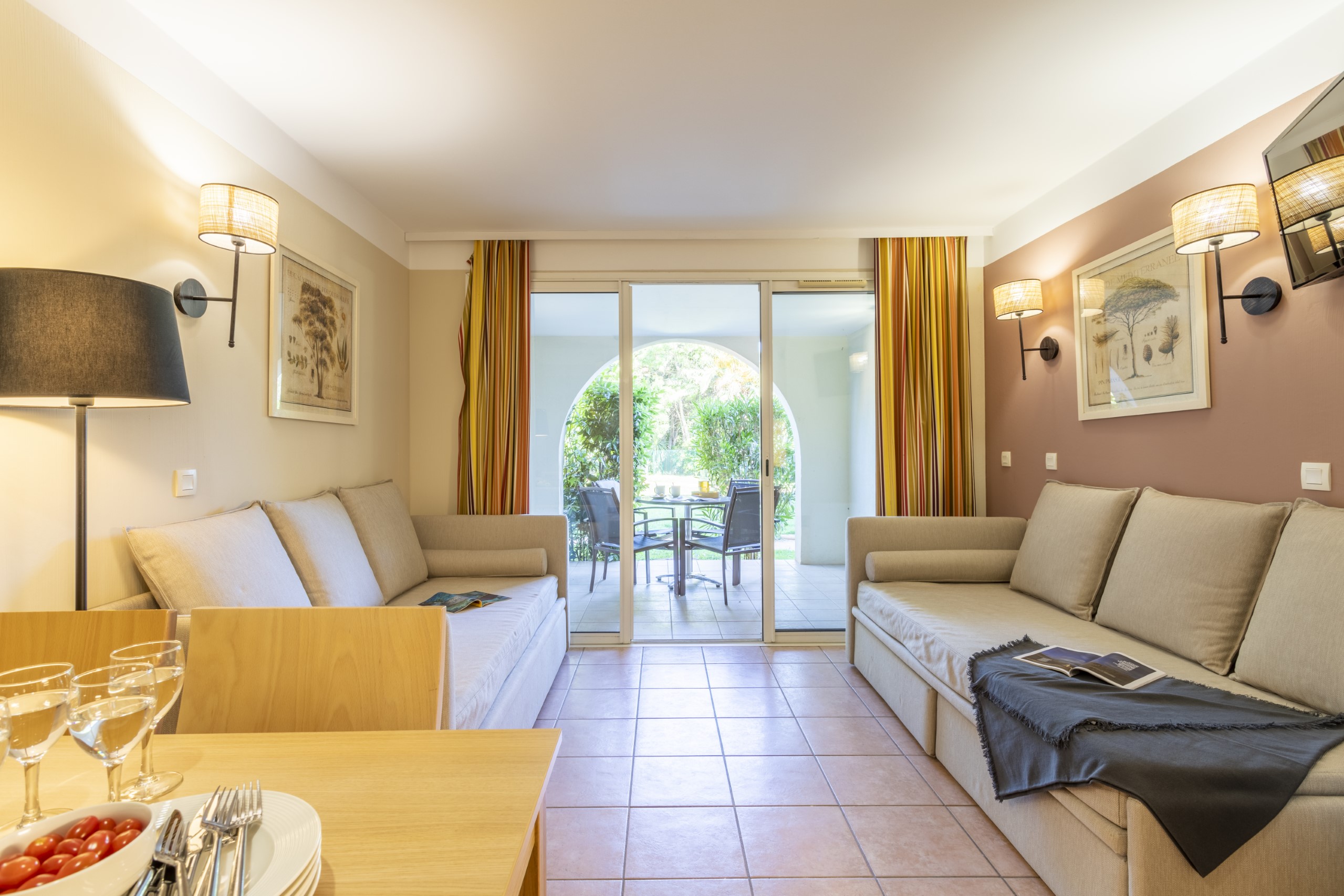 Le Hameau de la Pinede Studio 5p R