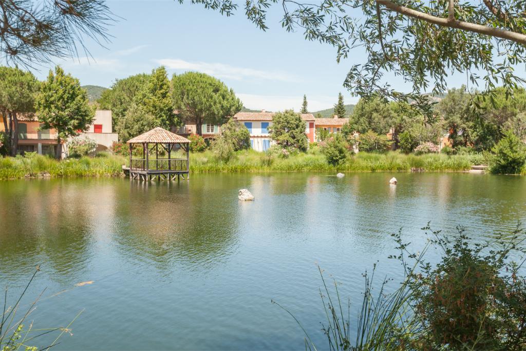 Les Restanques 2/3p6p, Grimaud