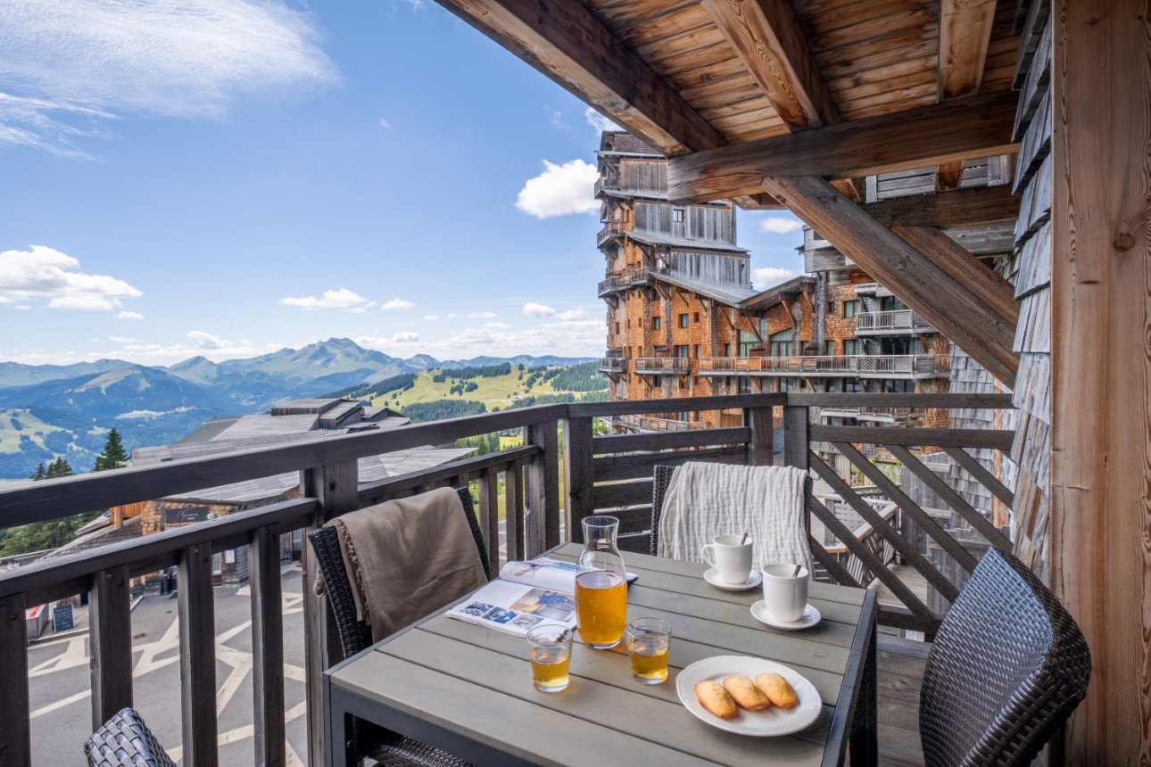 L'Amara 2p4p Balcony