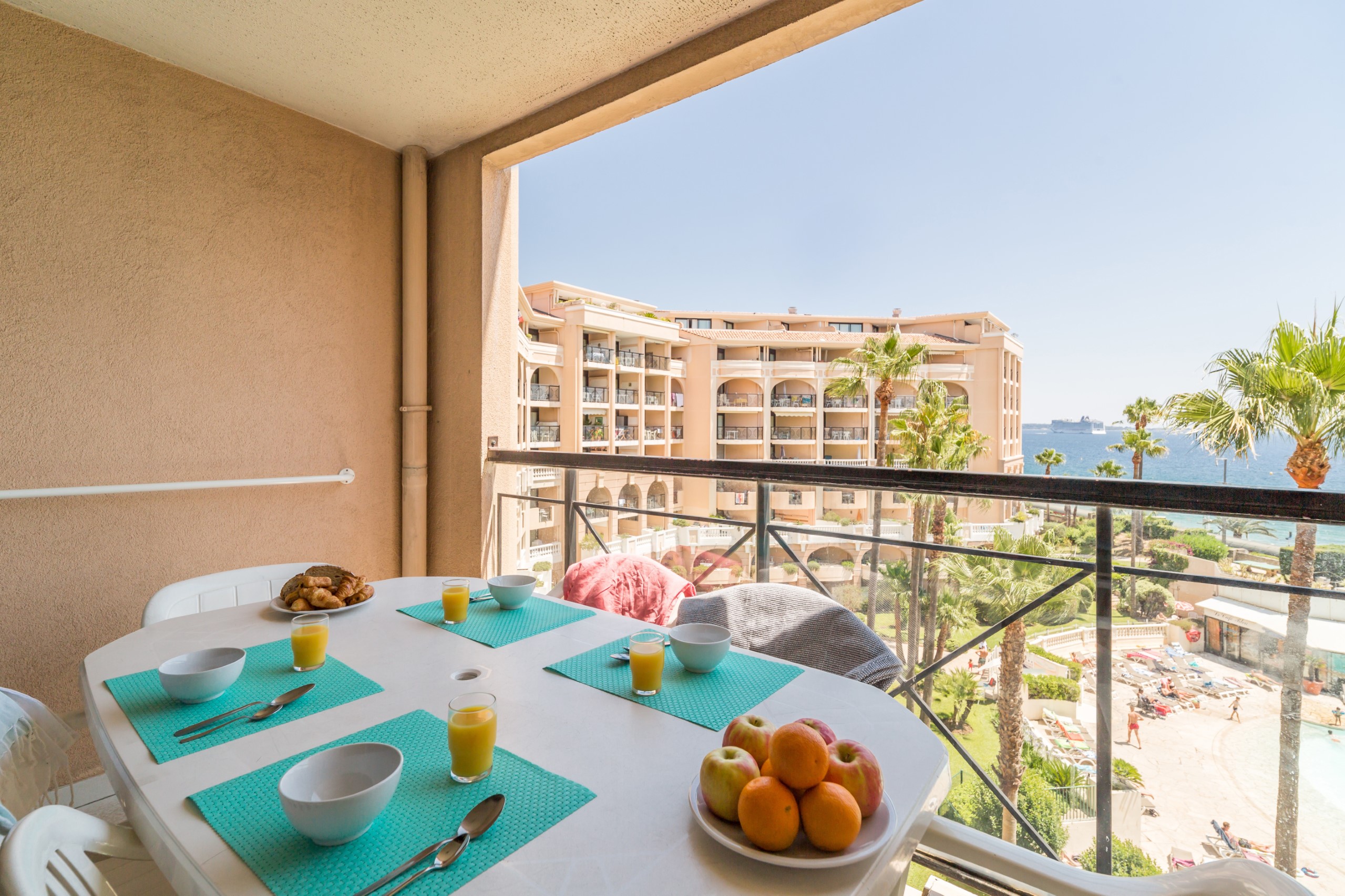 Cannes Verrerie 2p7p Sea View