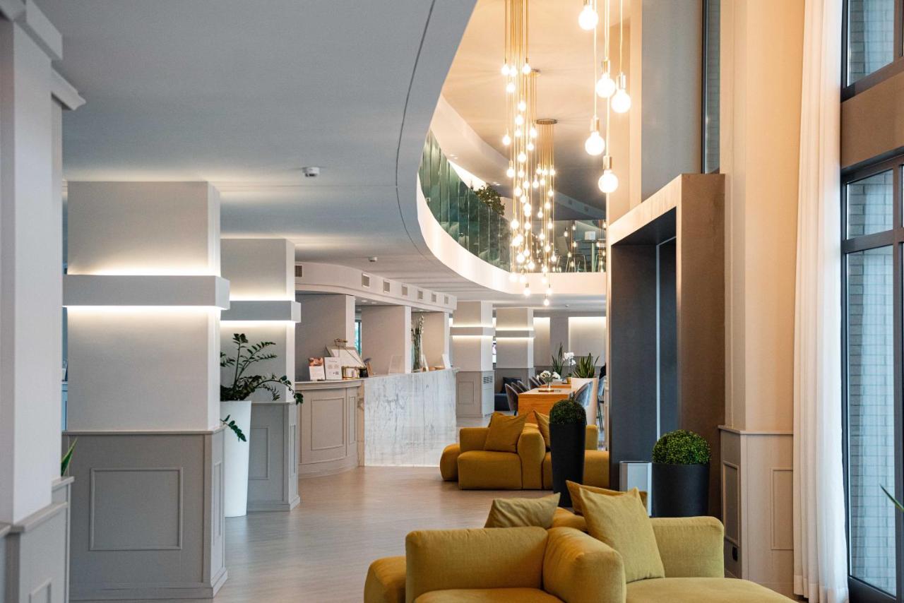 Hotel Cavalieri, Bra