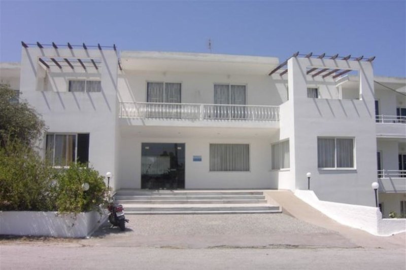 Hotel Alkmini, Theologos