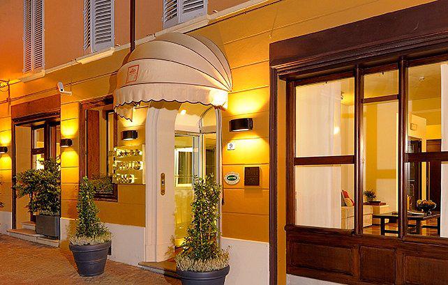 Phi Hotel Bologna, Bologna