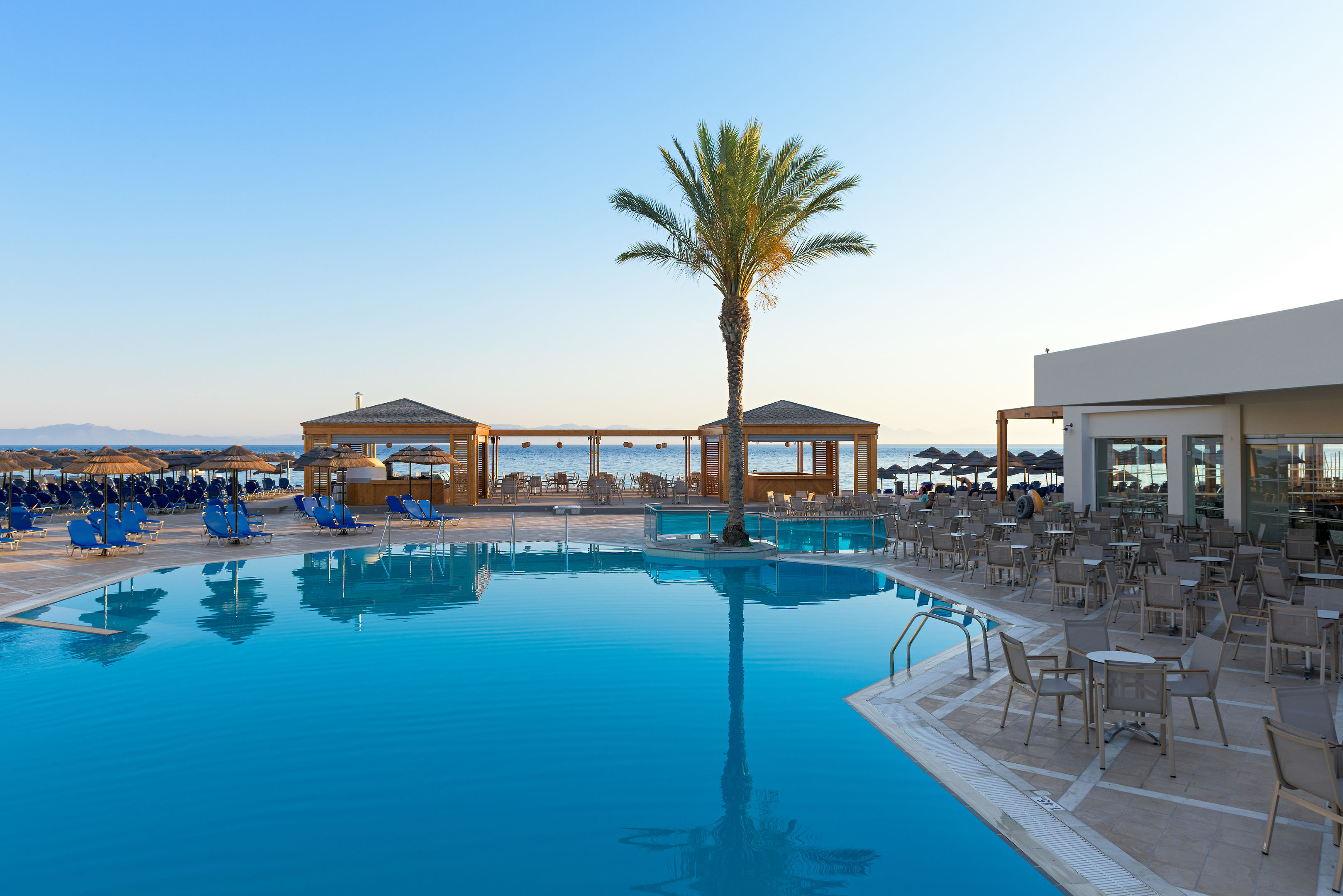 Avra Beach Resort Hotel & Bungalows, Ixia