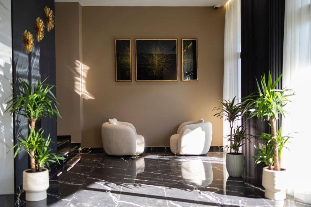 Destiny Hotel, Tirana