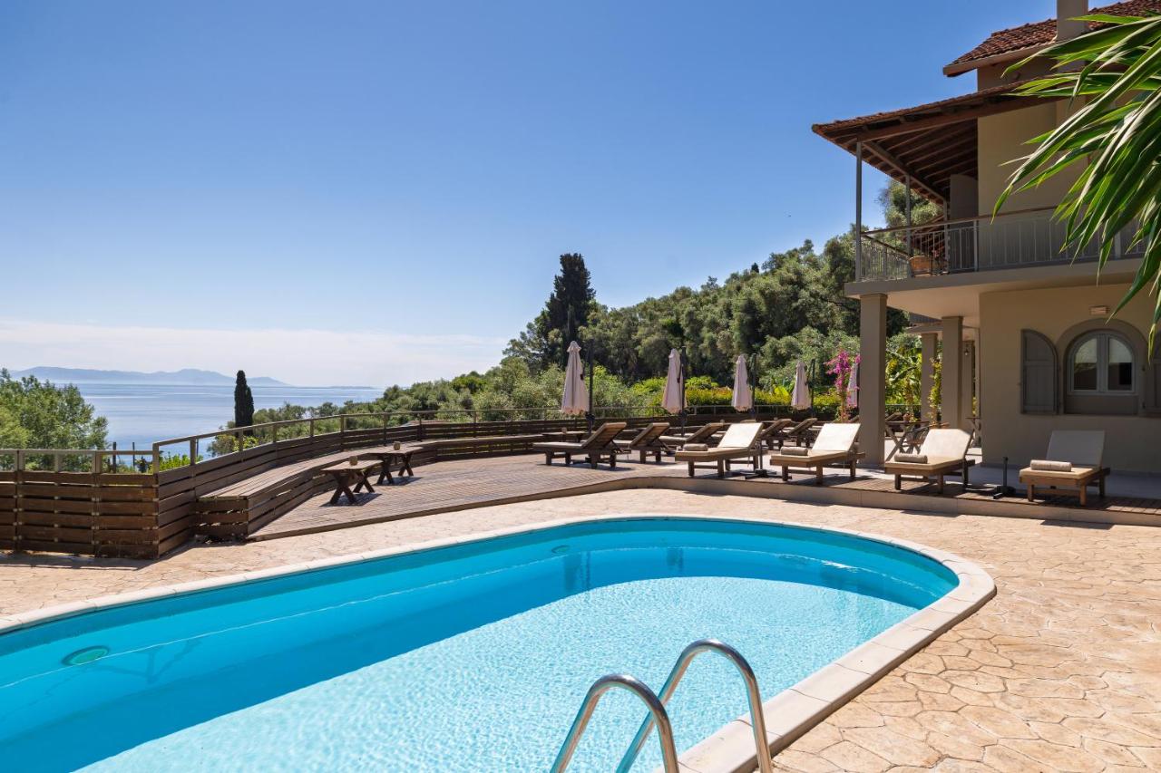 The Summit Escape, Corfu-stad