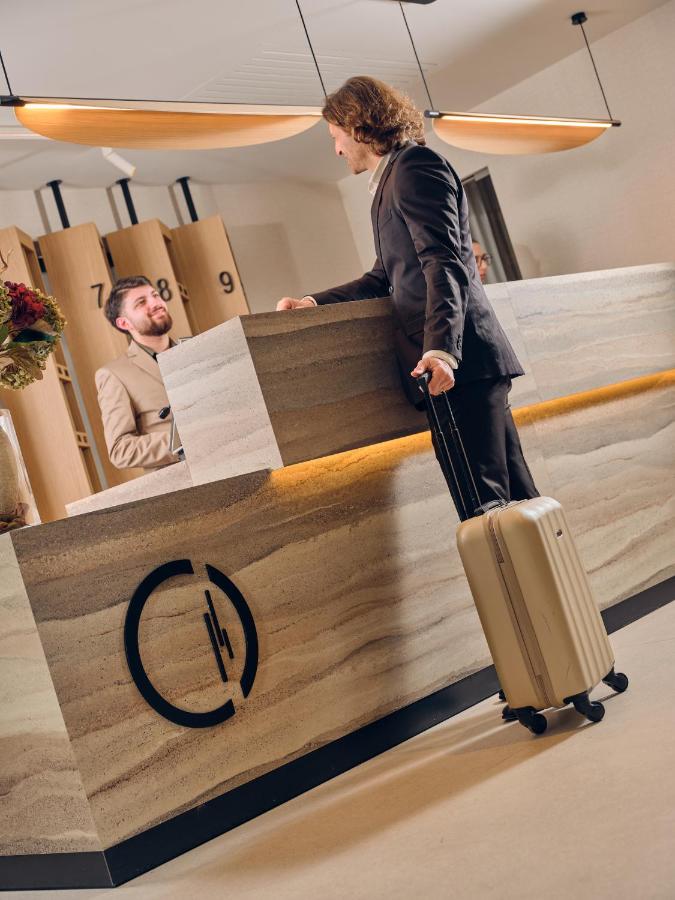 Il Leon d'Oro Hotel, Bui