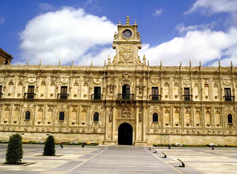Parador de León, Leon