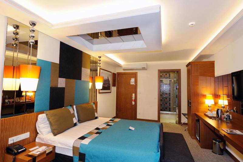 Collage Pera Hotel