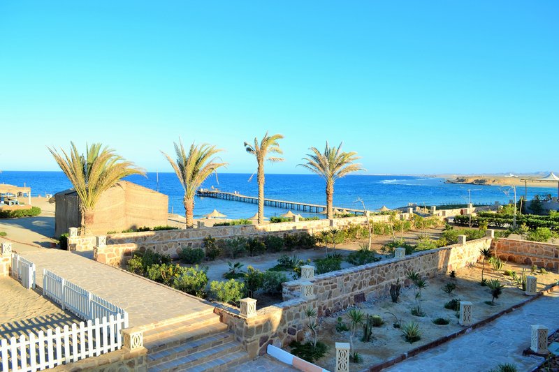 Rohanou Beach Resort & Ecolodge