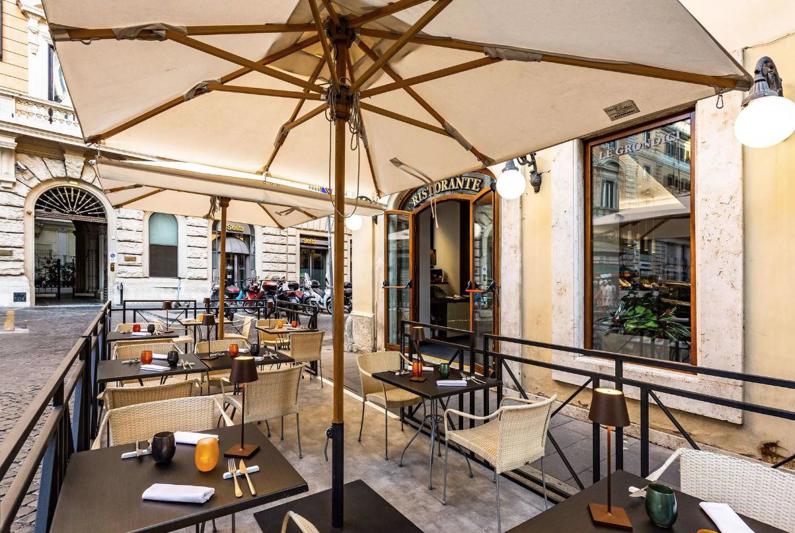Hotel delle Nazioni, Pesaro