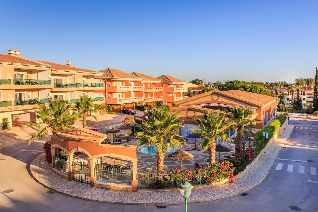 Lakeside Country Club