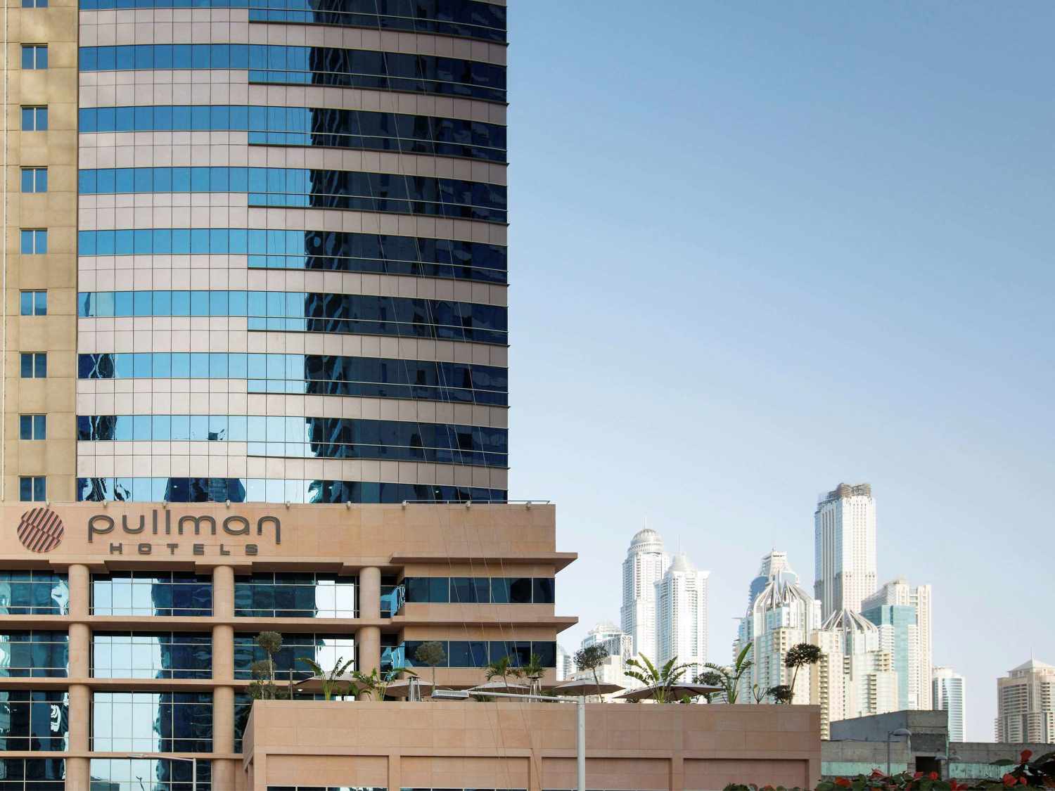 Pullman Dubai Jumeirah Lakes Towers - Hotel & Residence