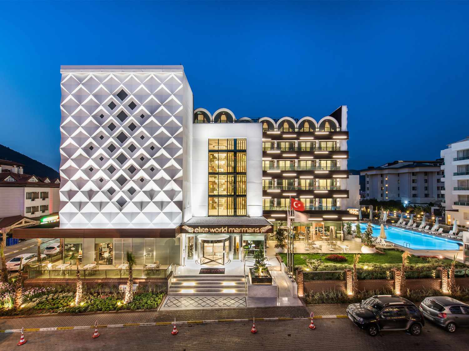 Elite World Marmaris, Icmeler
