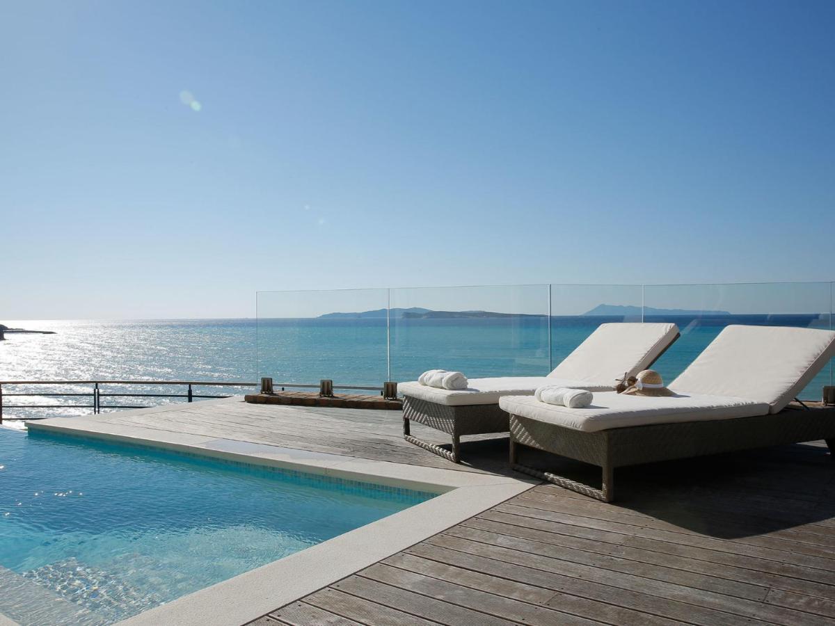 Pictures Suites, Agios Stefanos