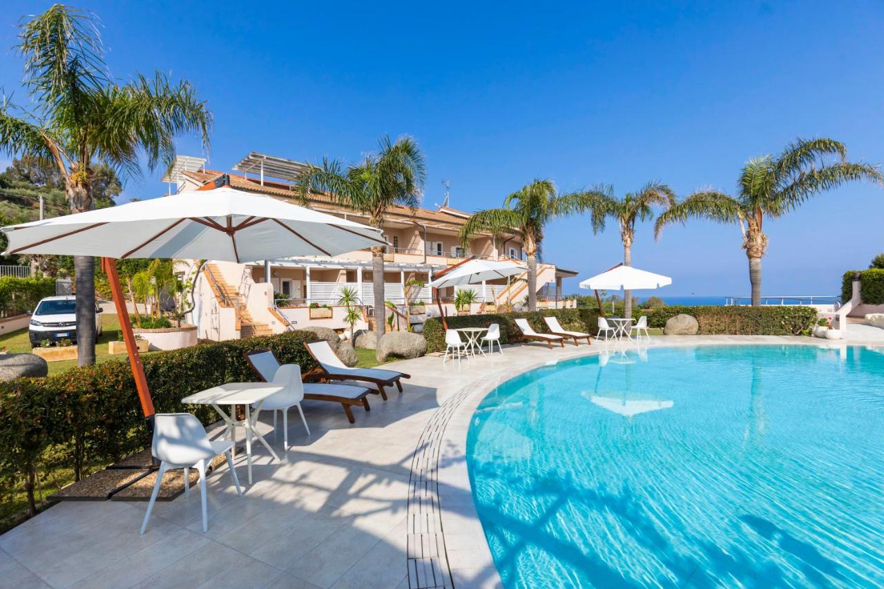 L'Arcobaleno Resort, Ricadi